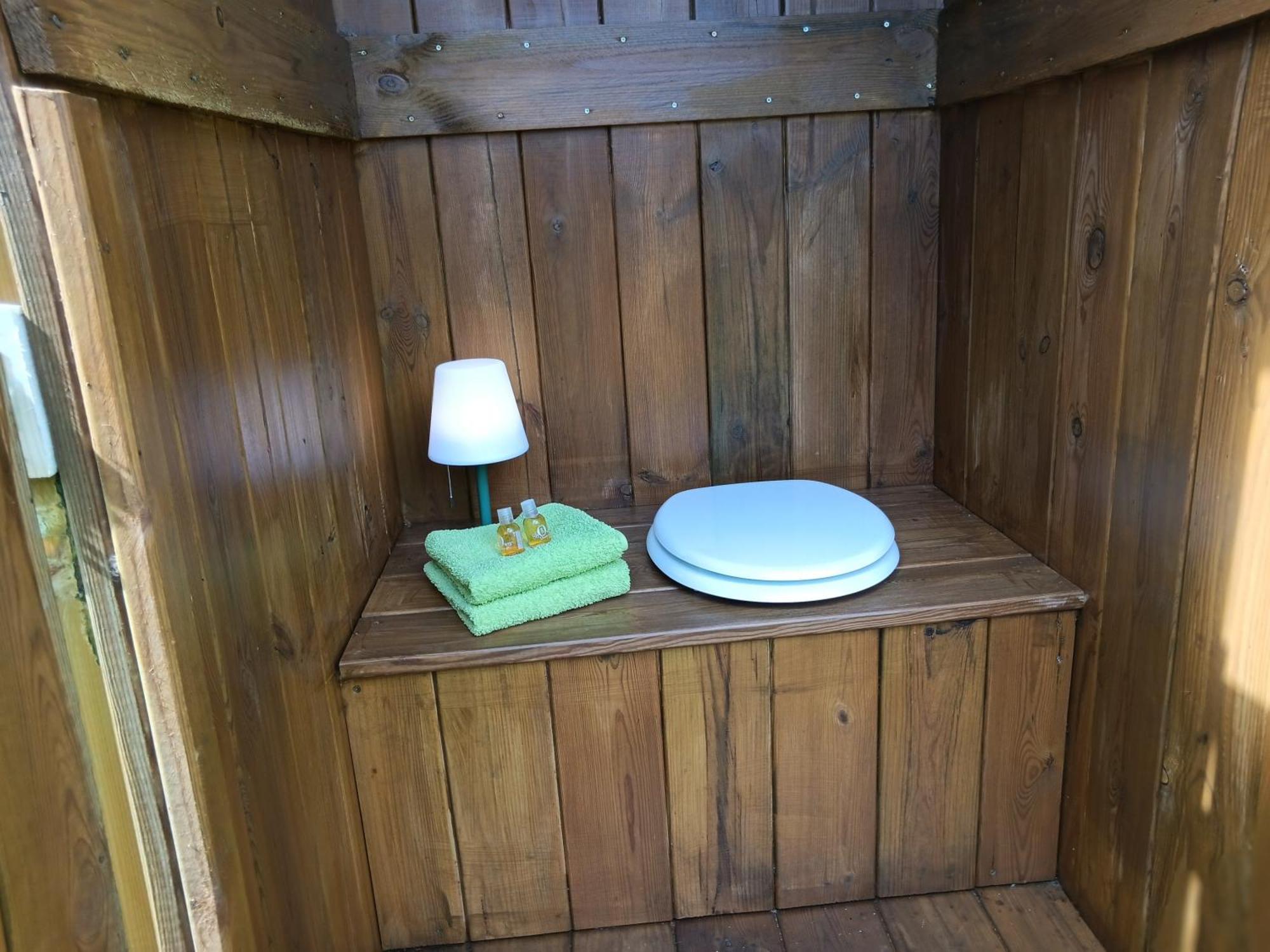 Hotel Le Val Daninière à Le Mesnil-Garnier Extérieur photo