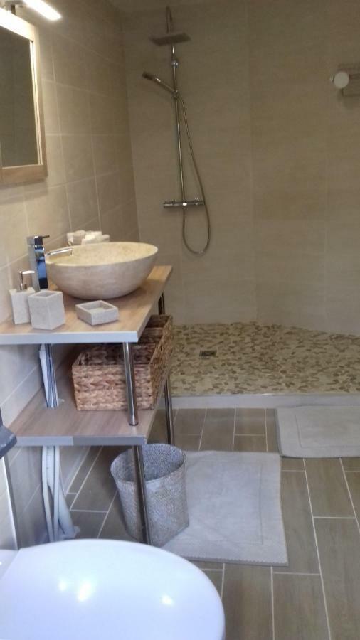 Hotel Le Val Daninière à Le Mesnil-Garnier Extérieur photo