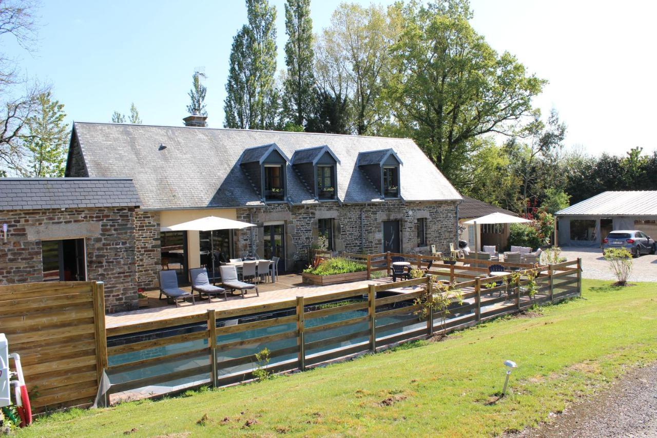 Hotel Le Val Daninière à Le Mesnil-Garnier Extérieur photo